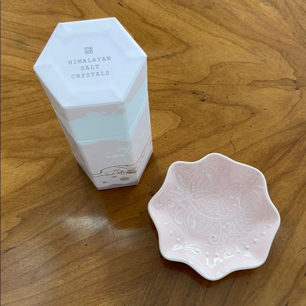 Himalayan Salt Crystals + dish